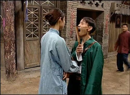 鬼子让农民吃瓜,鬼子逼农民吃瓜的残酷真相