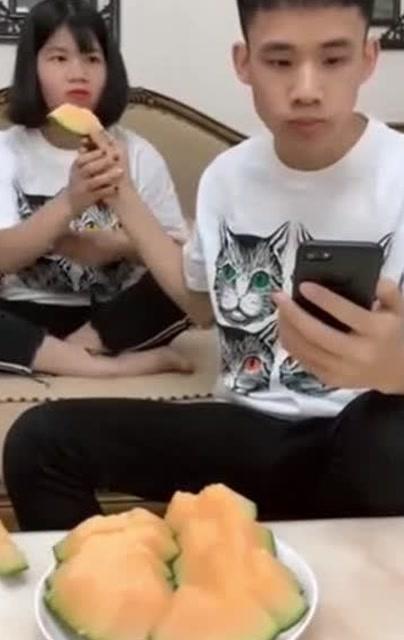 搞笑吃瓜姐妹,欢乐日常，笑料连连